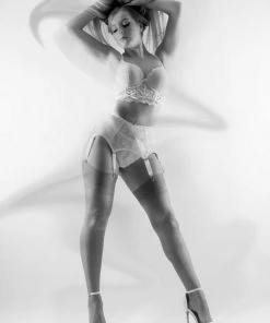 Nylon Dreams Lingerie 6 Strap Red Suspender Belt NDL1